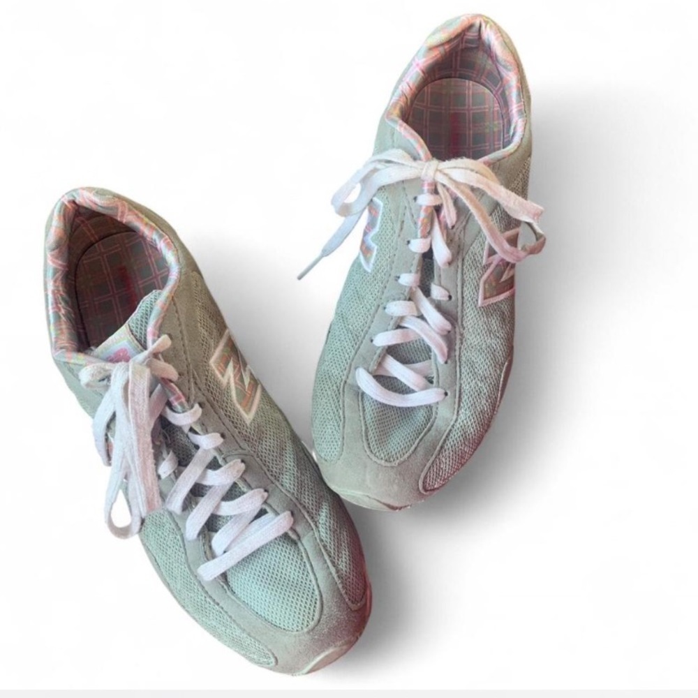 New Balance 424GPP trainers in pink and gray low rise size 8 thin sole plaid